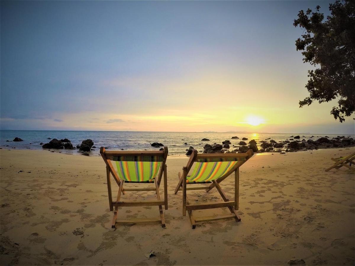 Koh Jum Coral Bay Resort 外观 照片